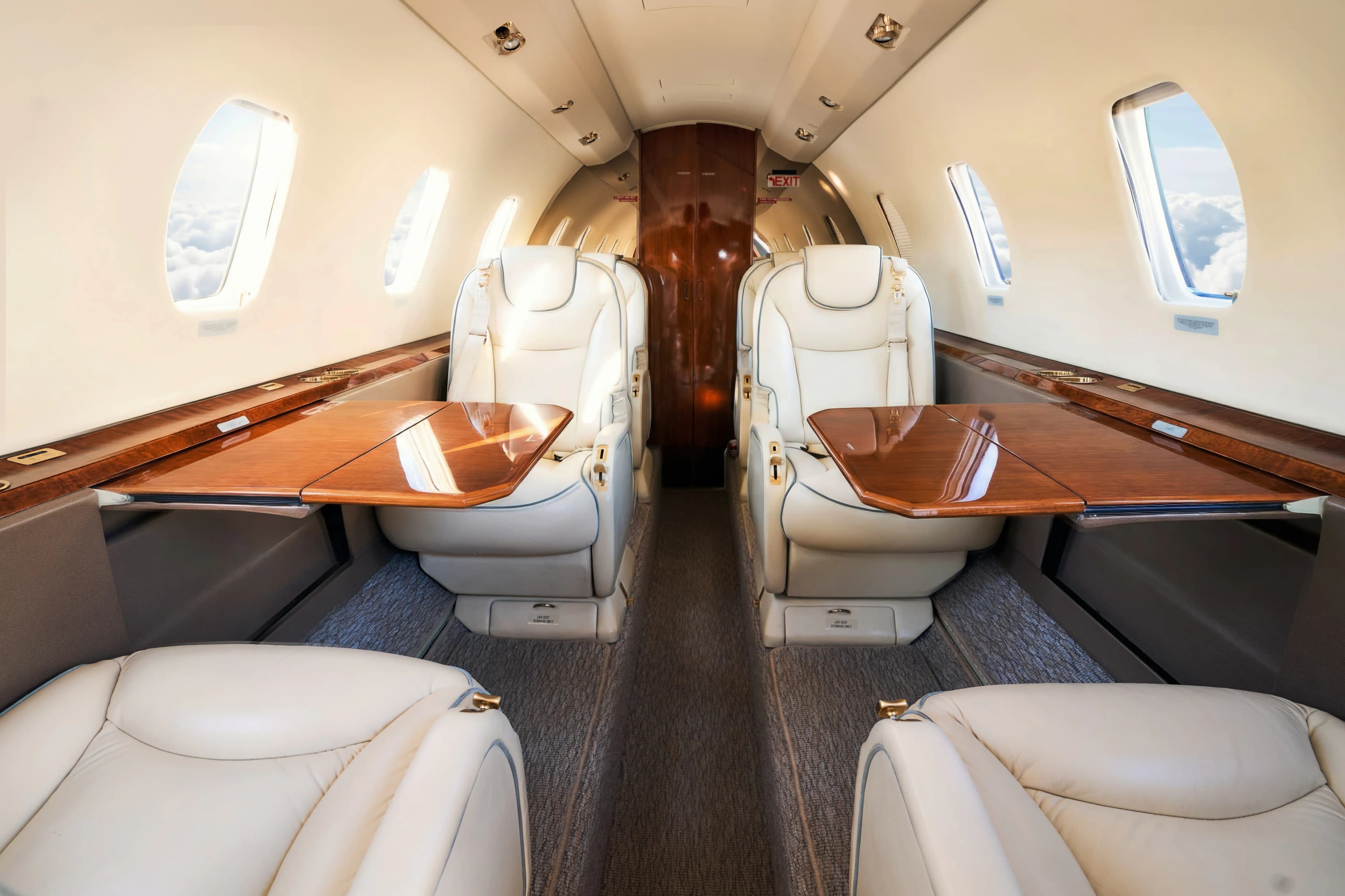 Citation XL tray tables