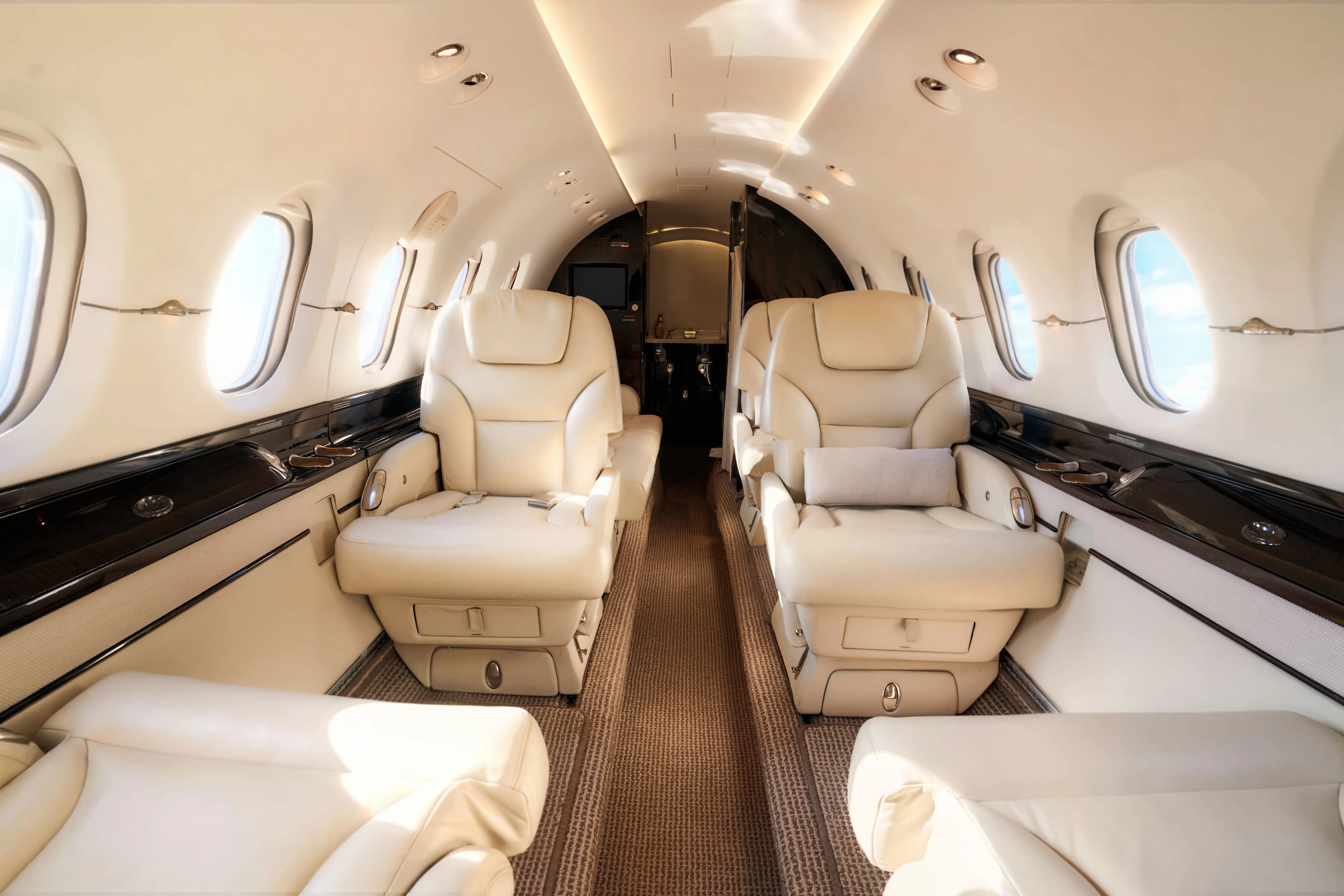 Hawker 800XP interior cabin